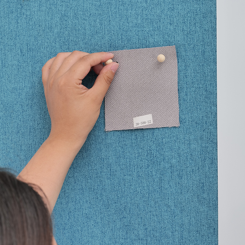 Weiße Schreib-Akustiktafel für Büro- und Besprechungsräume, Stoff umwickelt mit magnetischem gehärtetem Glas, absorbiert Geräusche beim Schreiben Weiße Schreib-Akustiktafel für Büro- und Besprechungsräume, Stoff umwickelt mit magnetischem gehärtetem Glas, absorbiert Geräusche beim Schreiben